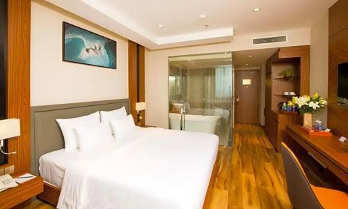 Van Phat Riverside - 102