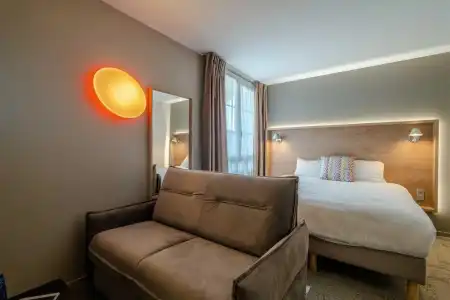 Campanile PRIME - Caen Centre Gare - 81