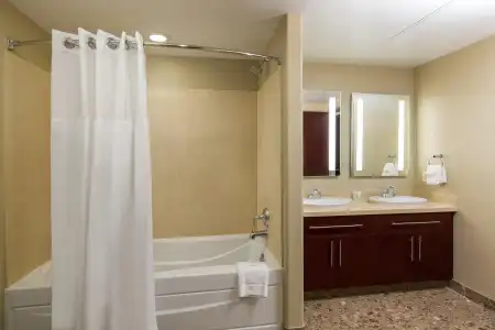 Staybridge Suites: Las Vegas - Stadium District by IHG - 33