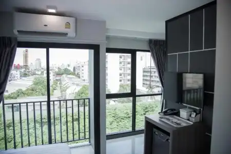 Hallton Bangkok - 53