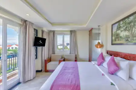 River Suites Hoi An - 79
