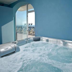 Grand Excelsior - 41