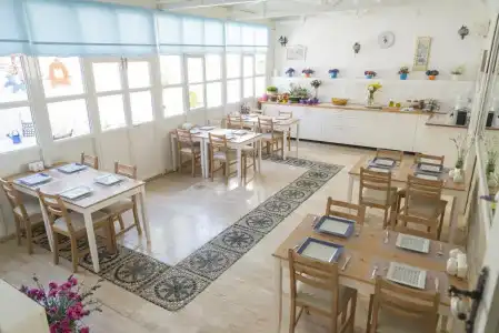 Beyaz Han - 13