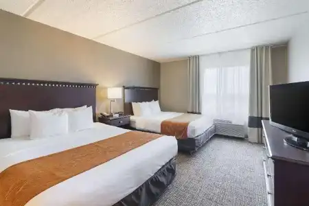 Comfort Suites Austin Airport - 40