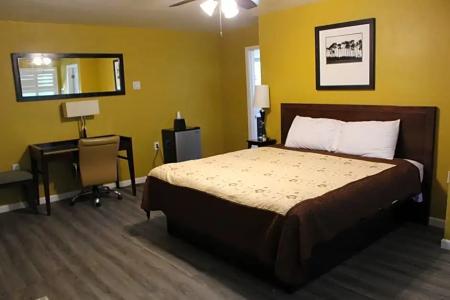 Carmel Wayfarer Inn - 14