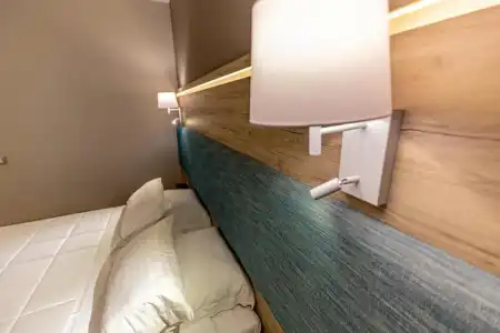 Regina Blu - 28
