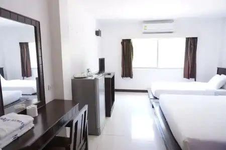 Sri Chumphon - 22