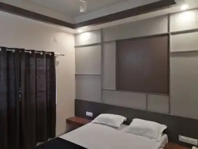 Royal Regency Lodge - 37