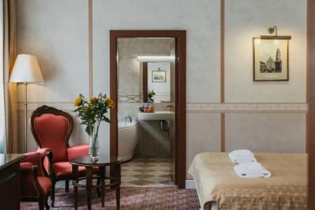 Boho Chic Apartment - 56