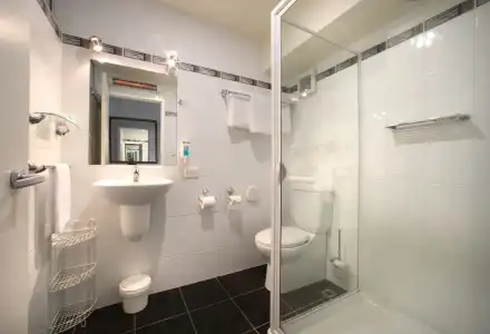 429 Apartments and Suites - 8