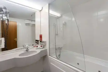 Ramada by Wyndham Bucharest Parc - 6