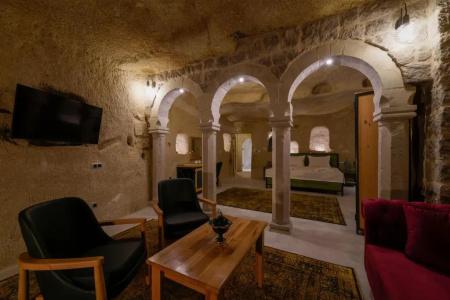 The Niche Cave - 76
