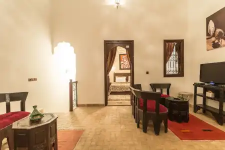 Riad Nasreen - 35