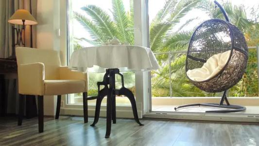 Refresh Boutique Apartments - 219