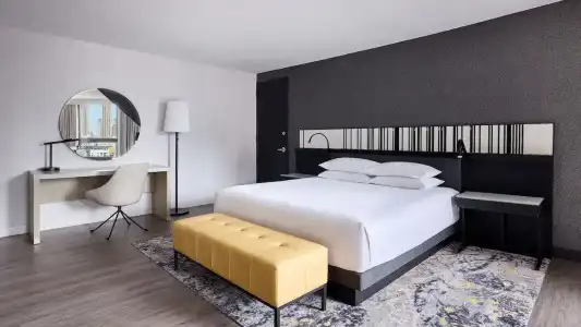 Hyatt Regency - 98