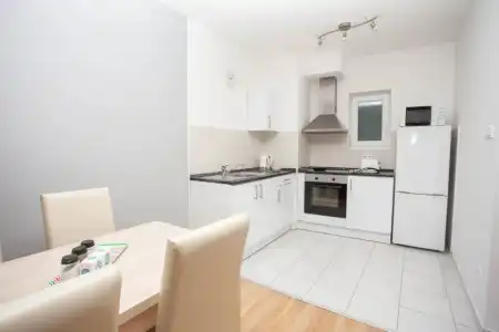 Maple Tree Apartments - 42