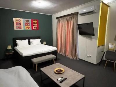 Connect Suites - 70
