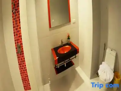The Original Orange Rooms - 38