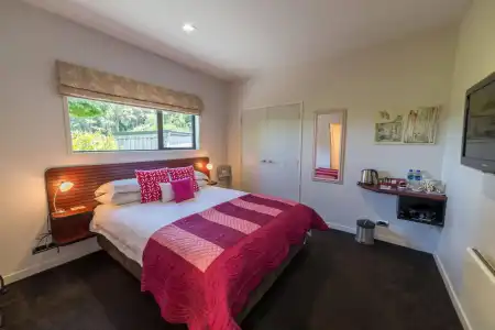 City Lights Boutique Lodge - 4