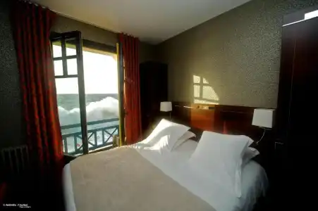 Hôtel Ambassadeurs - 54