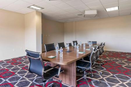 Mainstay Suites Lexington - 13