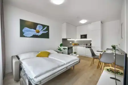 CityWest Apartments - 40