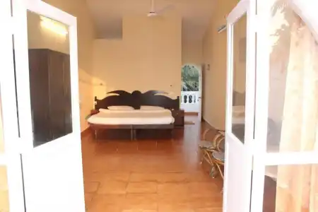 Empire Guest House - 3