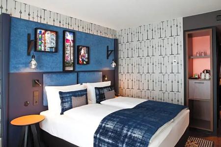 Indigo Berlin - East Side Gallery by IHG - 71