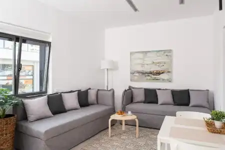 Cozy Corner Luxury Apartments - 46