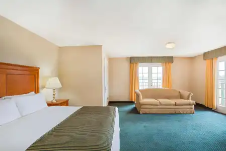 Ramada Flagstaff East - 4