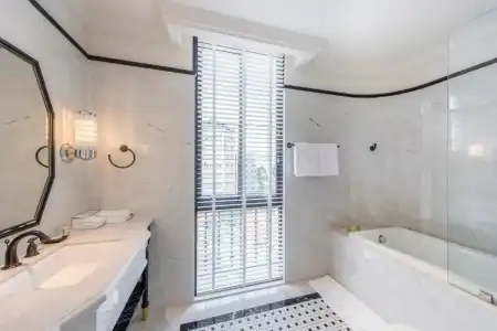 Bach Suites Saigon, a Member of Designs - 41
