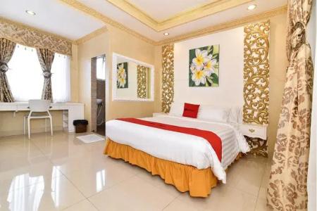RedDoorz Plus near Discovery Shopping Mall Bali - 14