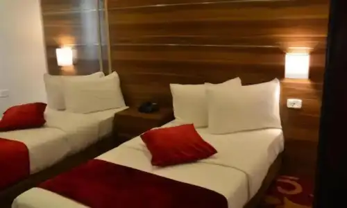 Park Plaza - 20