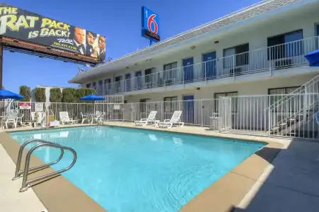 Motel 6 Las Vegas, NV – I-15 Stadium - 10