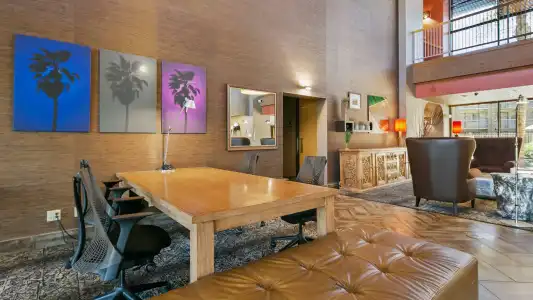 Best Western Plus Scottsdale Thunderbird Suites - 0