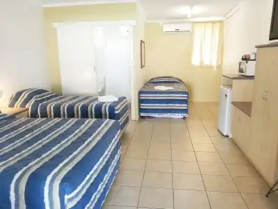 Tropic Coast Motel - 38