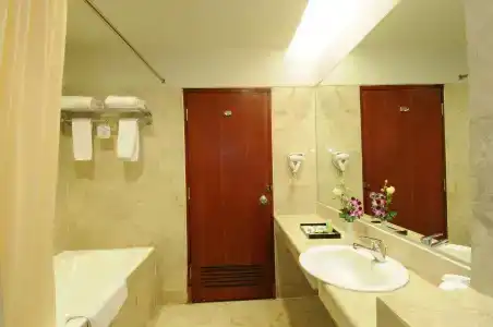 Savoy Homann - 9