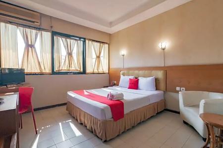 RedDoorz Plus @ Sukamulya Pasteur 2 - 40