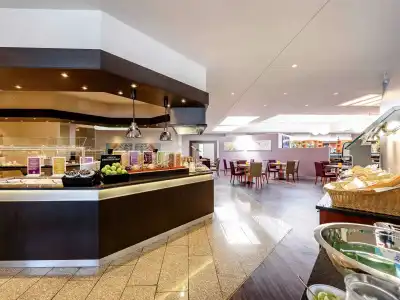 Park Inn by Radisson Düsseldorf Kaarst - 25