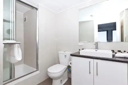 Surf Regency Apartments - 101