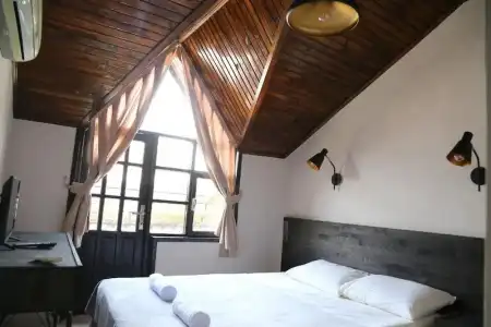 Derin Luxury - 1