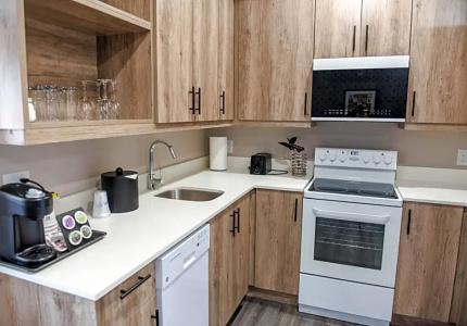 The Glam Boutique & Apt - 103