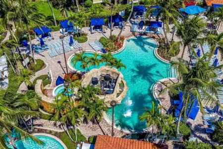 The Cottages at Naples Bay Resort - 11
