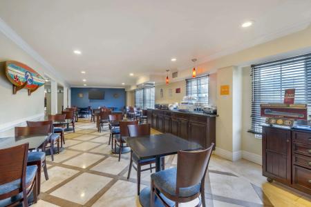 Best Western Plus Marina Shores - 24