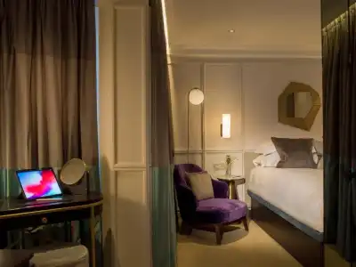 The Guardsman and Residences - 34