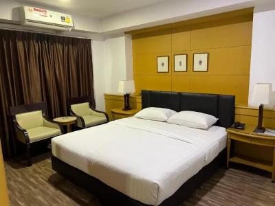 Mall Suites - 578