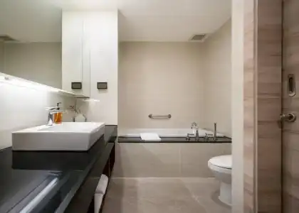 Adelphi Suites Bangkok - 105
