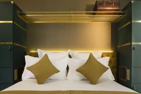 WHISTLER Paris - 1