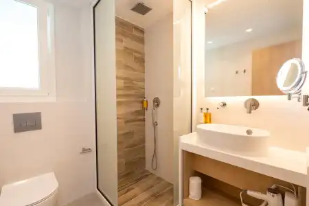 Mirablue Luxury Residences - 373