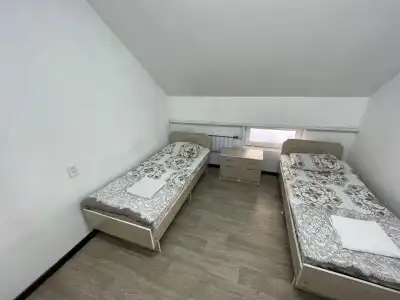 Bishkek Backpackers - 1
